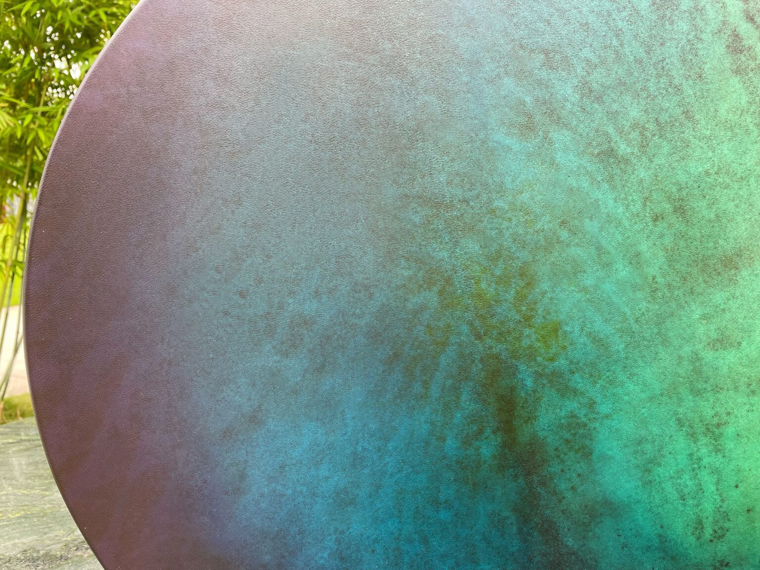 Trống Shaman 56cm Xanh Lá – Da Dê – Đính Đá Thạch Anh Trắng