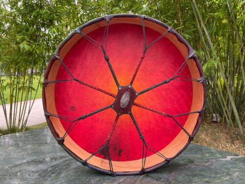 Trống Shaman 56cm Xanh Lá – Da Dê – Đính Đá Thạch Anh Trắng