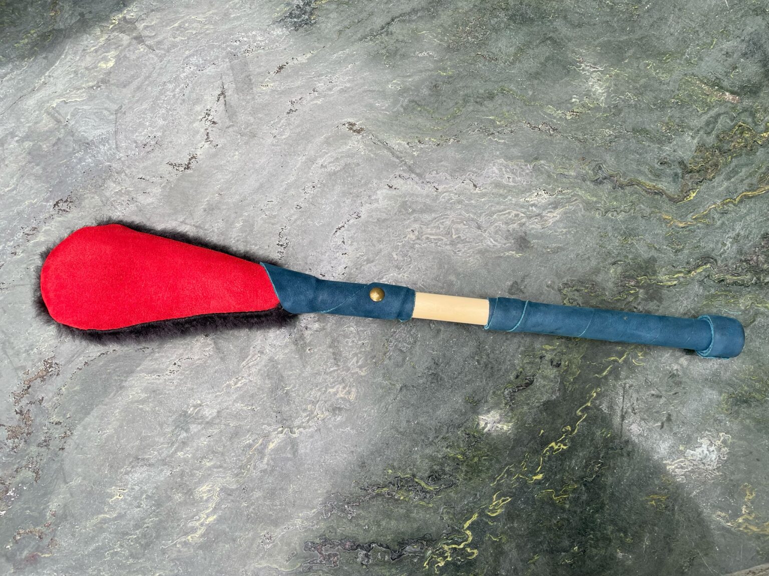 Trống Shaman 56cm Xanh Lá – Da Dê – Đính Đá Thạch Anh Trắng