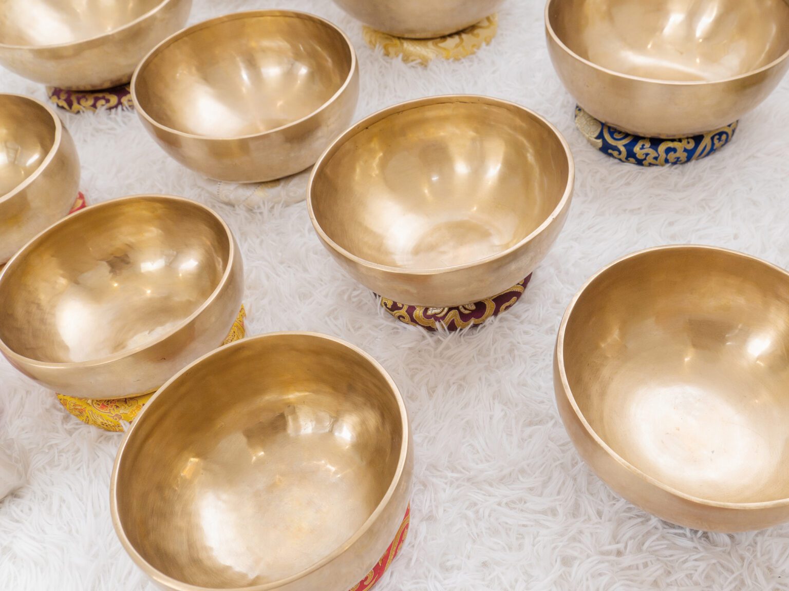 Bát đồng cổ điển dùng thảo cho rin nhạc