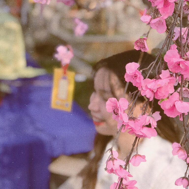 Jesse Uyên review về chuông xoay tại Madahuma Healing