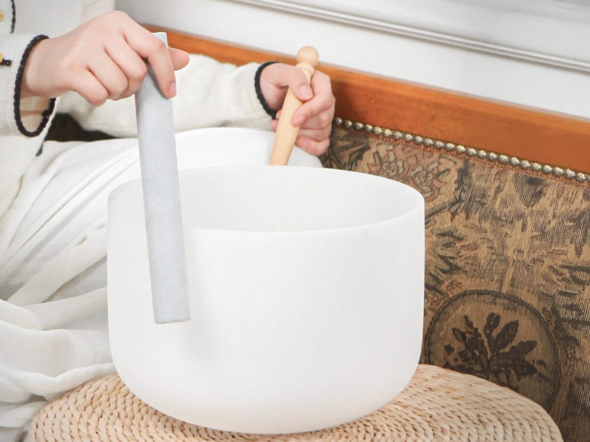 12-White Frosted Crystal Singing Bowl 01 Chuông thạch anh 12 inch Màu Trắng (White Frosted) CDEFGAB