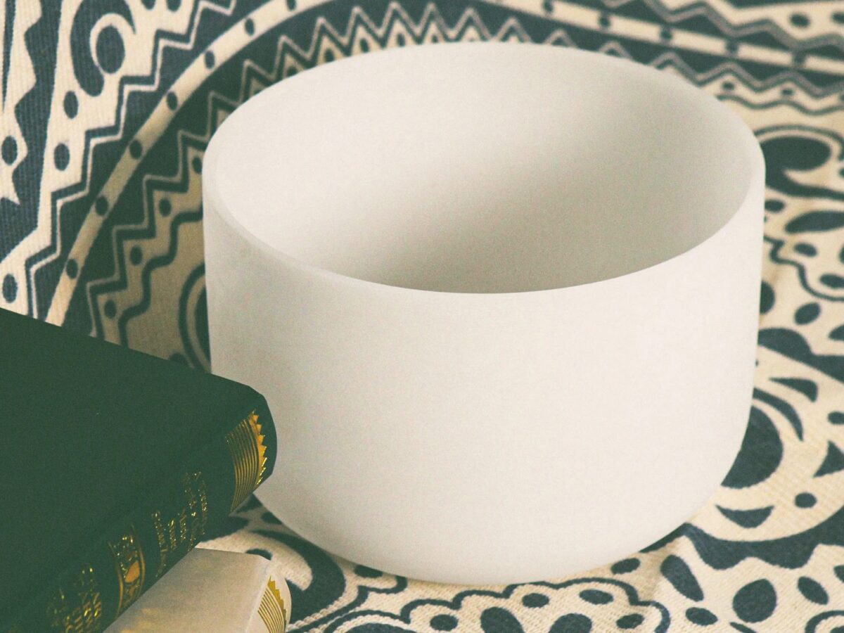 13-White Frosted Crystal Singing Bowl 03 Chuông thạch anh 13 inch Màu Trắng (White Frosted) CDEFGAB