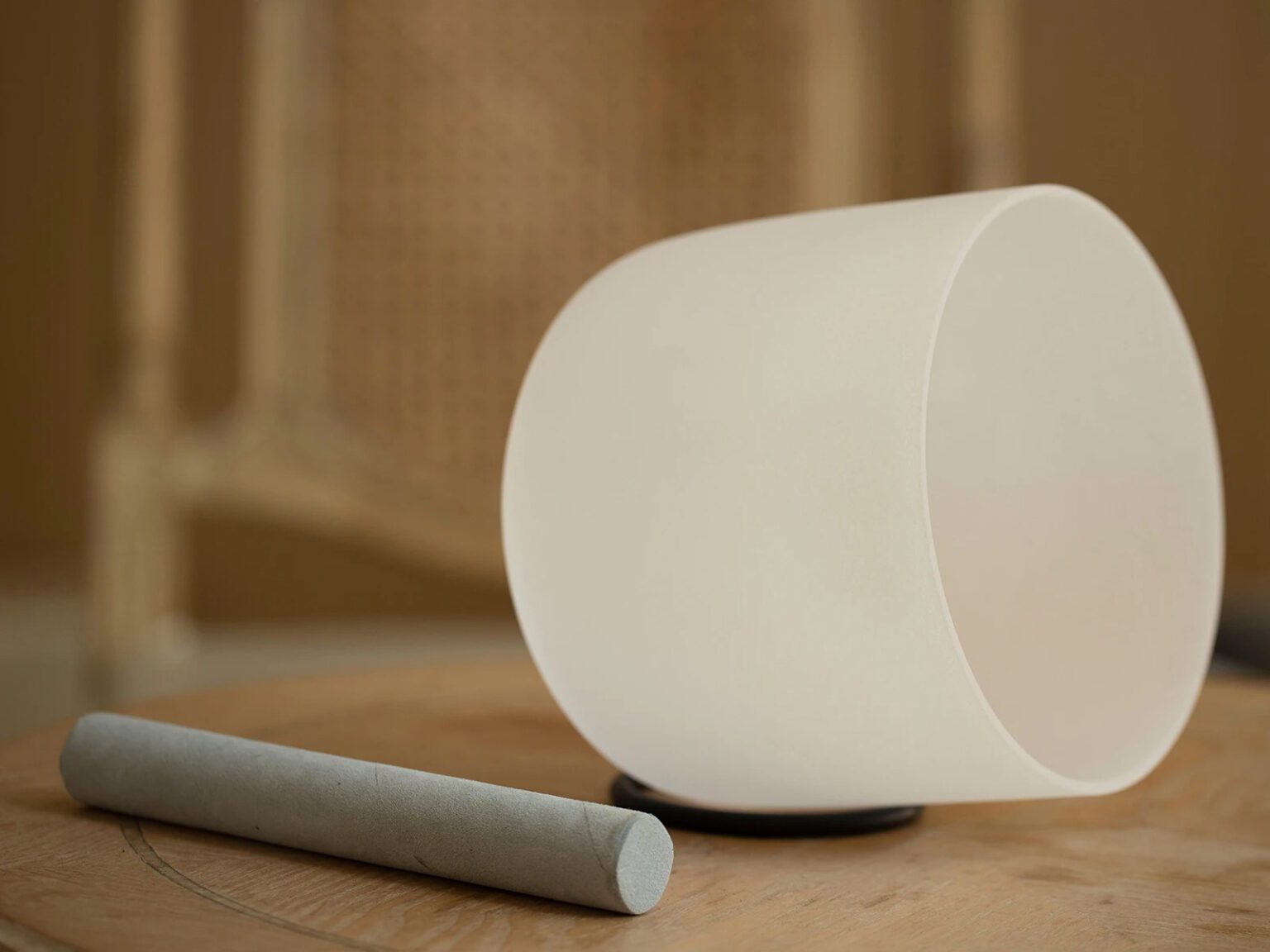 Chuông thạch anh 9 inch Màu Trắng (White Frosted) CDEFGAB