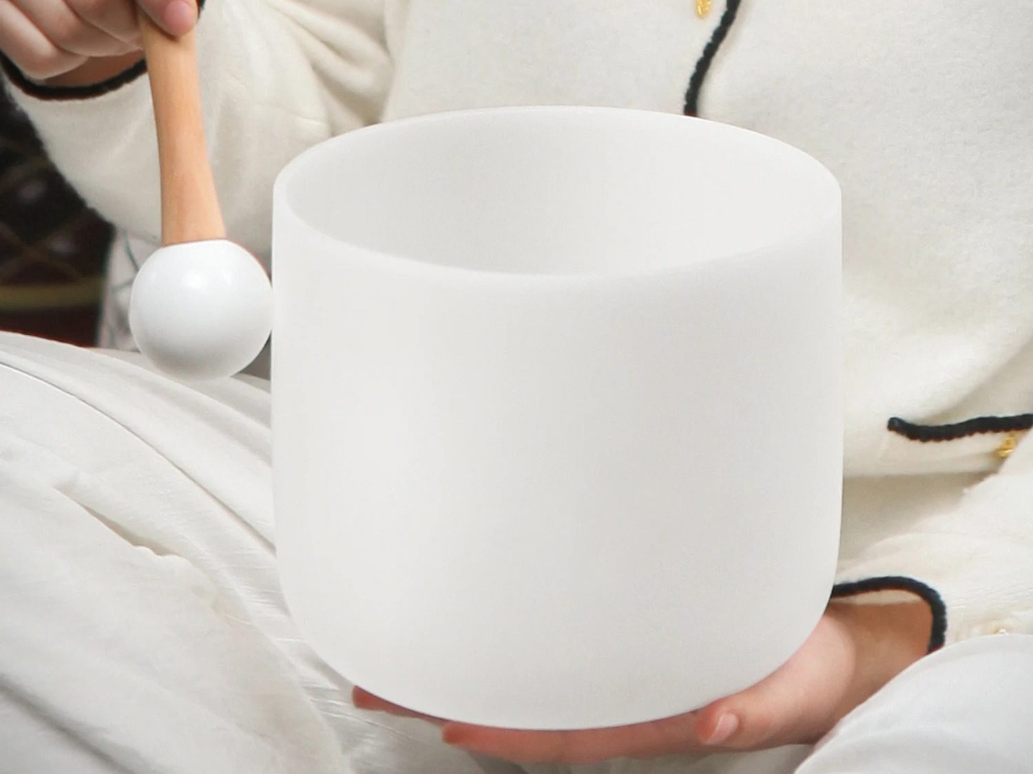 Chuông thạch anh 6 inch Màu Trắng (White Frosted) CDEFGAB