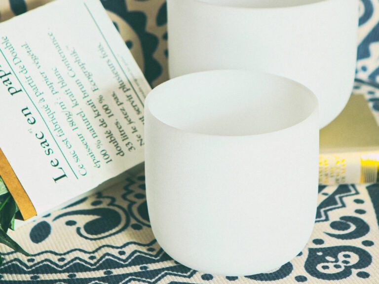 Chuông thạch anh 6 inch Màu Trắng (White Frosted) CDEFGAB