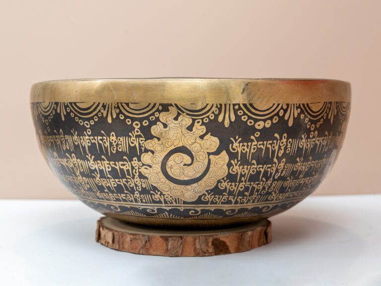 Chuông Xoay Himalaya Vàng Khắc 7 Luân Xa & Chùy Kim Cương kép | C3 | Ø26cm | 1.7kg