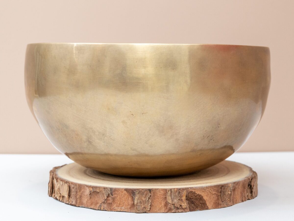 Chuông Xoay Himalaya Vàng Trơn Note A3 | Ø17cm | 0.9kg