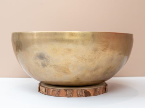 Chuông Xoay Himalaya Vàng Trơn Note D3 | Ø26cm | 2.2kg