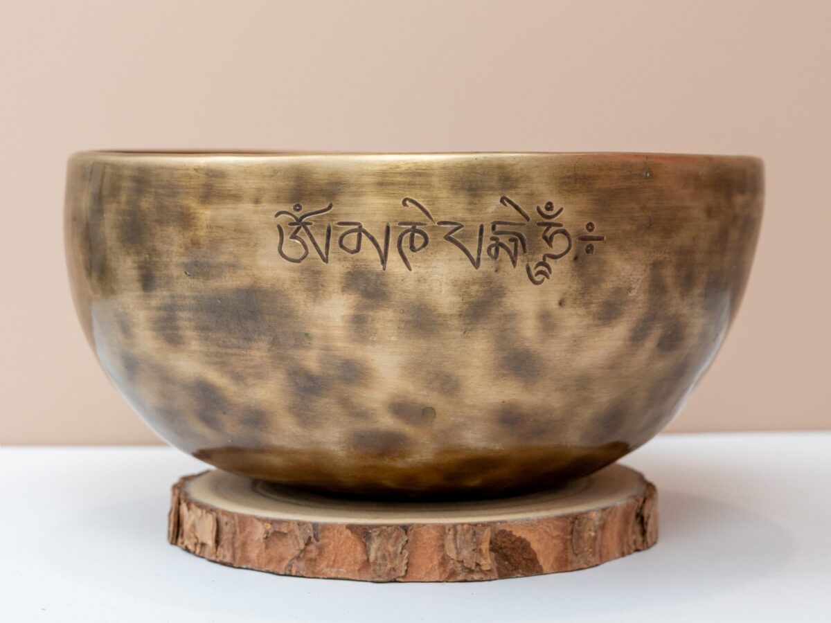 05.02.20260075 Chuông Xoay Himalaya Màu Cọp Khắc Full Moon | F3# | Ø20.5cm | 1.05kg