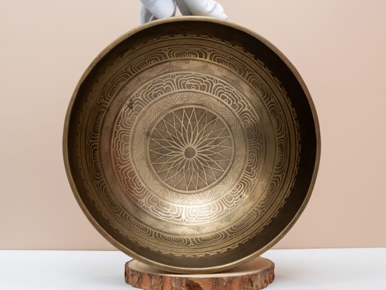 Chuông Xoay Himalaya Vàng Khắc Chú Om Mani Padme Hum | D3# | Ø22.5cm | 1.34kg