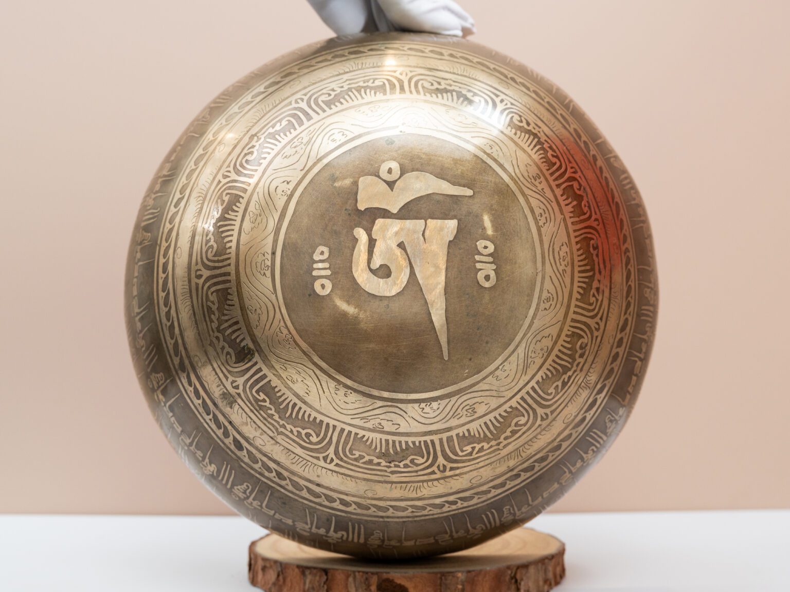 Chuông Xoay Himalaya Vàng Khắc Chú Om Mani Padme Hum | D3# | Ø22.5cm | 1.34kg