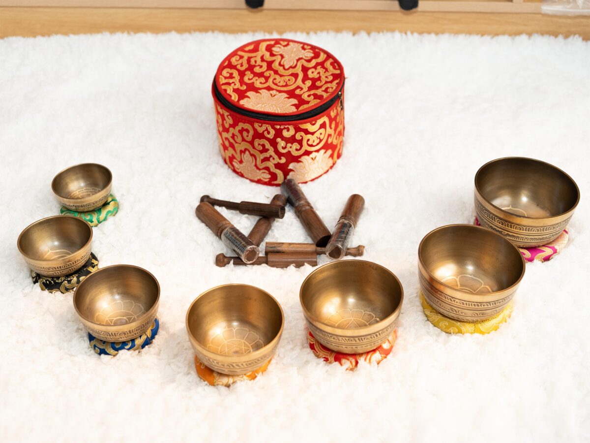 20260413-DSC00014 Bộ Chuông Máy Khắc Hoạ Tiết 7 Luân Xa 3.15kg - Set#2