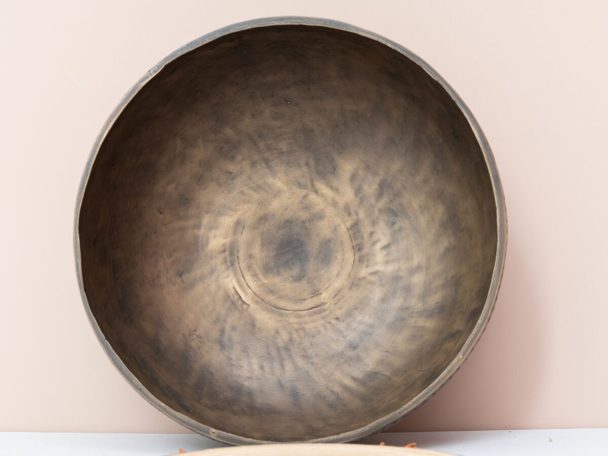 Chuông Xoay Himalaya Cổ (Antique Bowl) ~42 Năm | Note D3# | Ø 23cm | 1.70kg