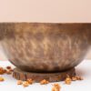 20260422-DSC00046 Chuông Xoay Himalaya Màu Vàng Khắc Full Moon Hàng Decor | D3# | Ø23cm | 1.52kg