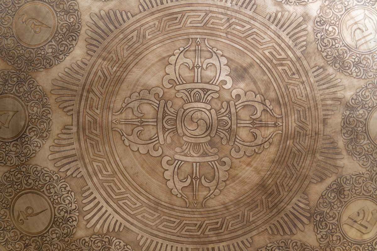 Gong Nepal Cầm Tay Khắc Chùy Kim Cương & Mantra – C3 | Ø 40cm | 1.8kg