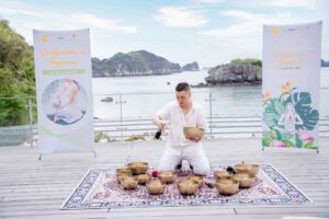 Buổi biểu diễn âm thanh tại bãi biển Cát Bà